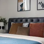 Royal Wilanów 2-bedroom Apartment